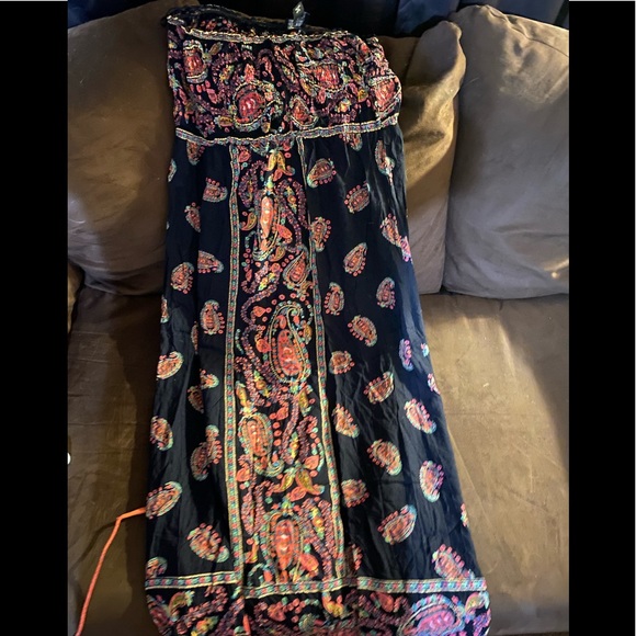 Large Dress - Picture 1 of 2